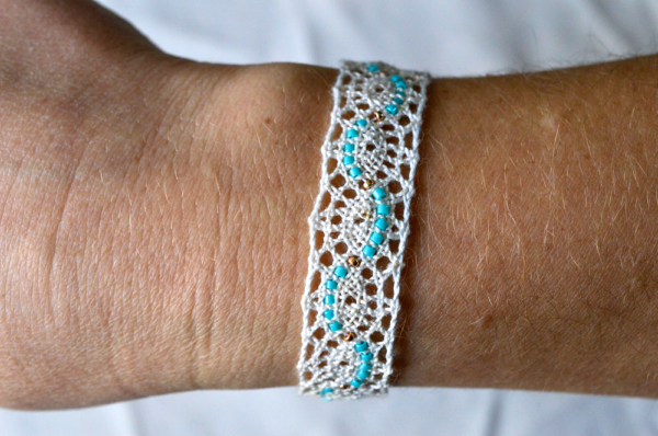 bracelet dentelle turquoise