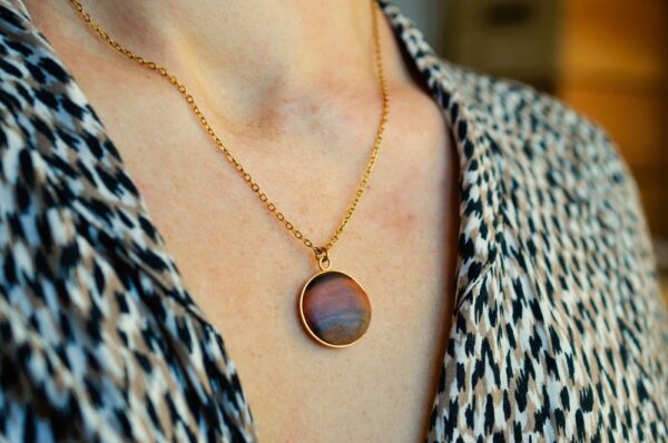collier moyen cabochon bois