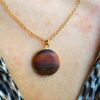 Collier moyen cabochon bois – Image 3