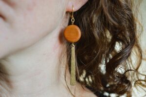 boucles d'oreilles pendantes merisier