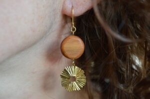 boucles d'oreilles pendantes merisier