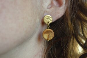 puces d'oreilles pendantes olivier