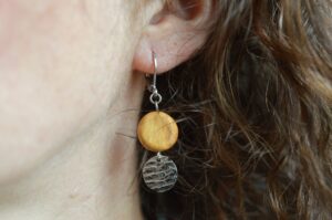boucles d'oreilles pendantes buis
