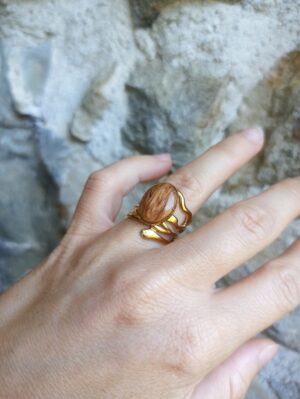 Bague organique en olivier - imparfaite