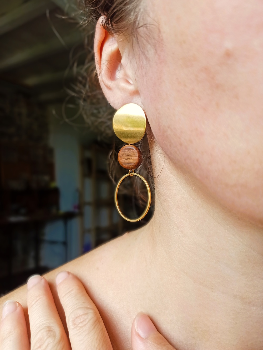 Boucles d'oreilles rondes asymétriques – Image 3